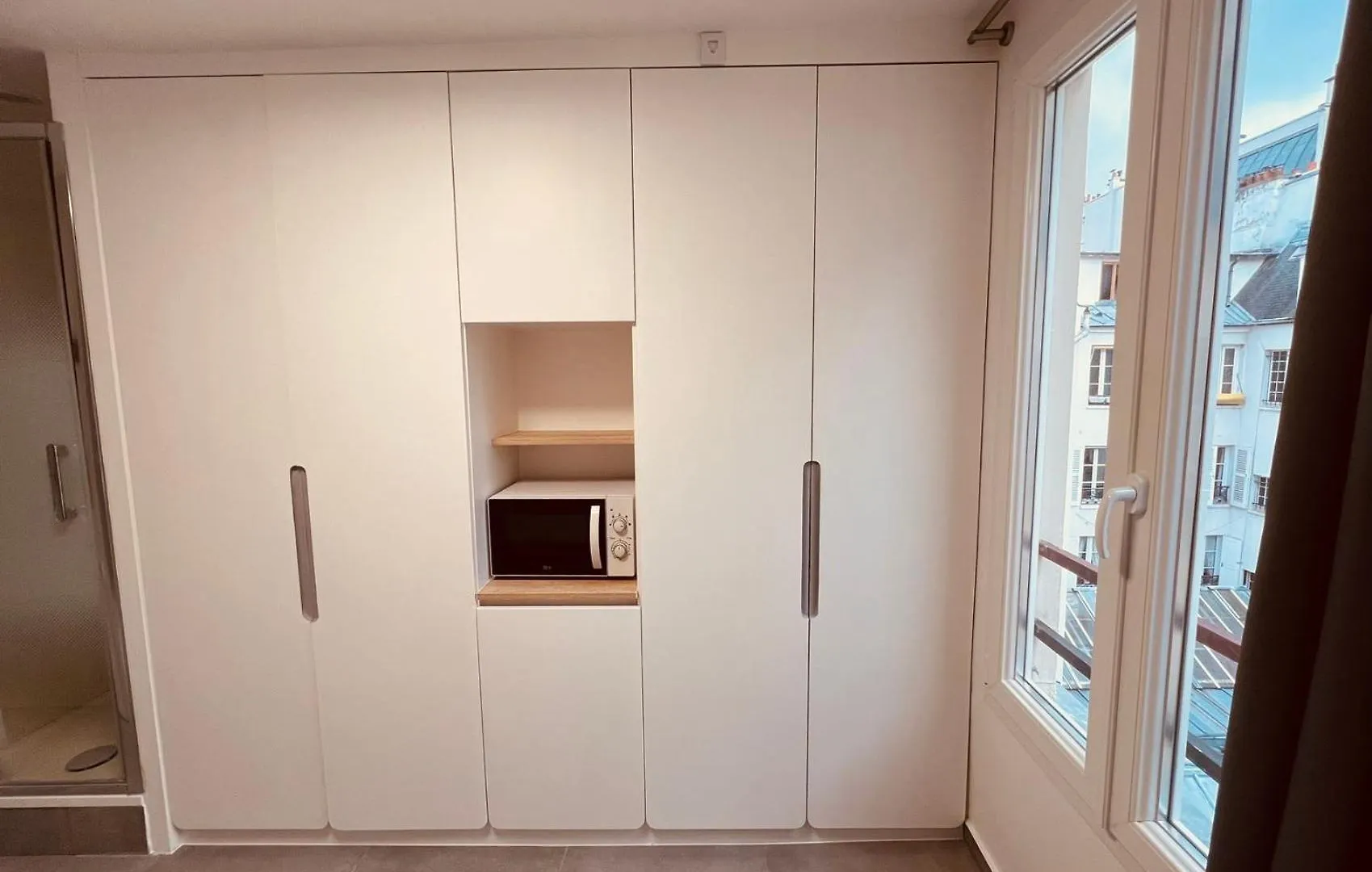 Apartment Charming Near Chatelet Saint Sauveur